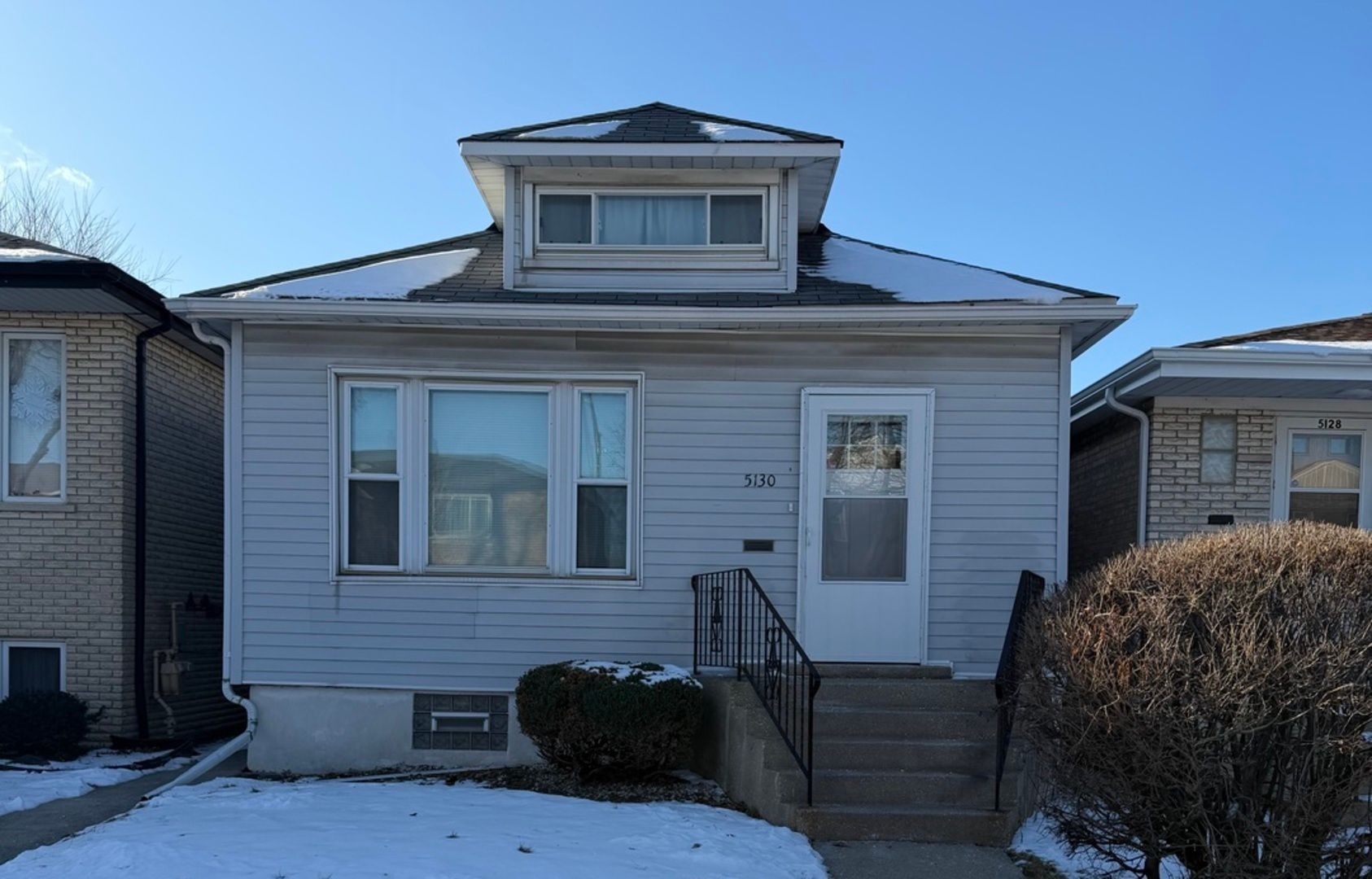 5130 S Menard Avenue — Chicago, IL 60638