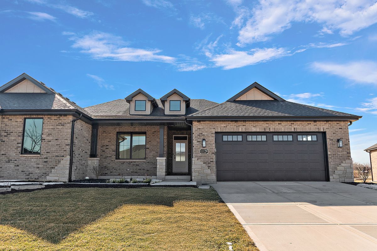 11129 Lizmore Lane, Orland Park, IL 60467