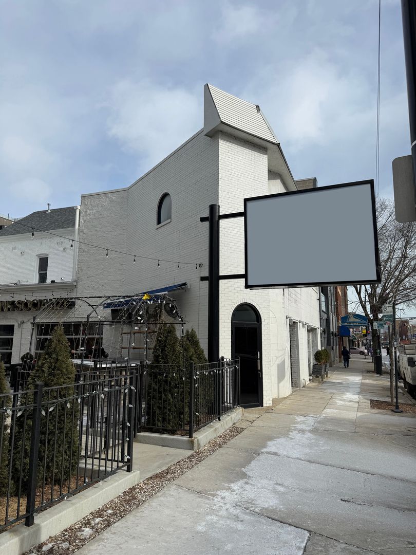 1814 W Chicago Avenue — Chicago, IL 60622