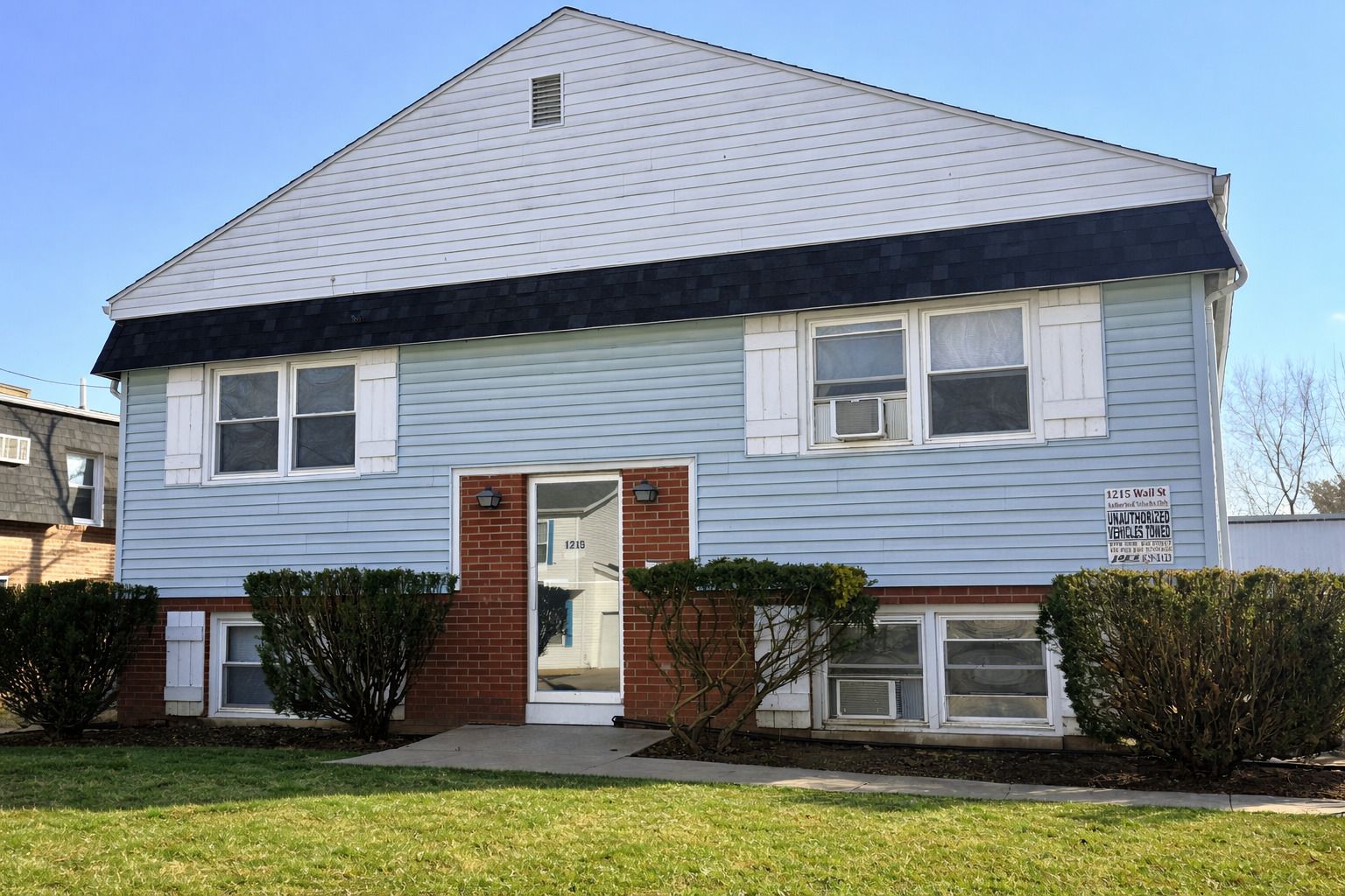 1215 Wall Street — Normal, IL 61761