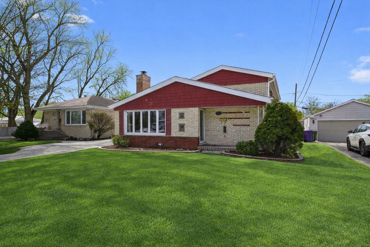 9016 48th Court, Oak Lawn, IL 60453