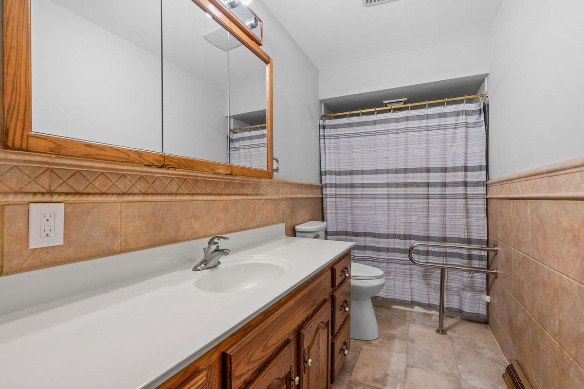 29 W Oak Street, Piper City, IL 60959
