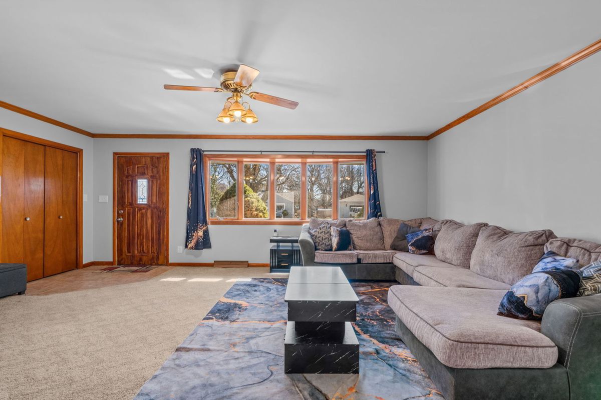 29 W Oak Street, Piper City, IL 60959