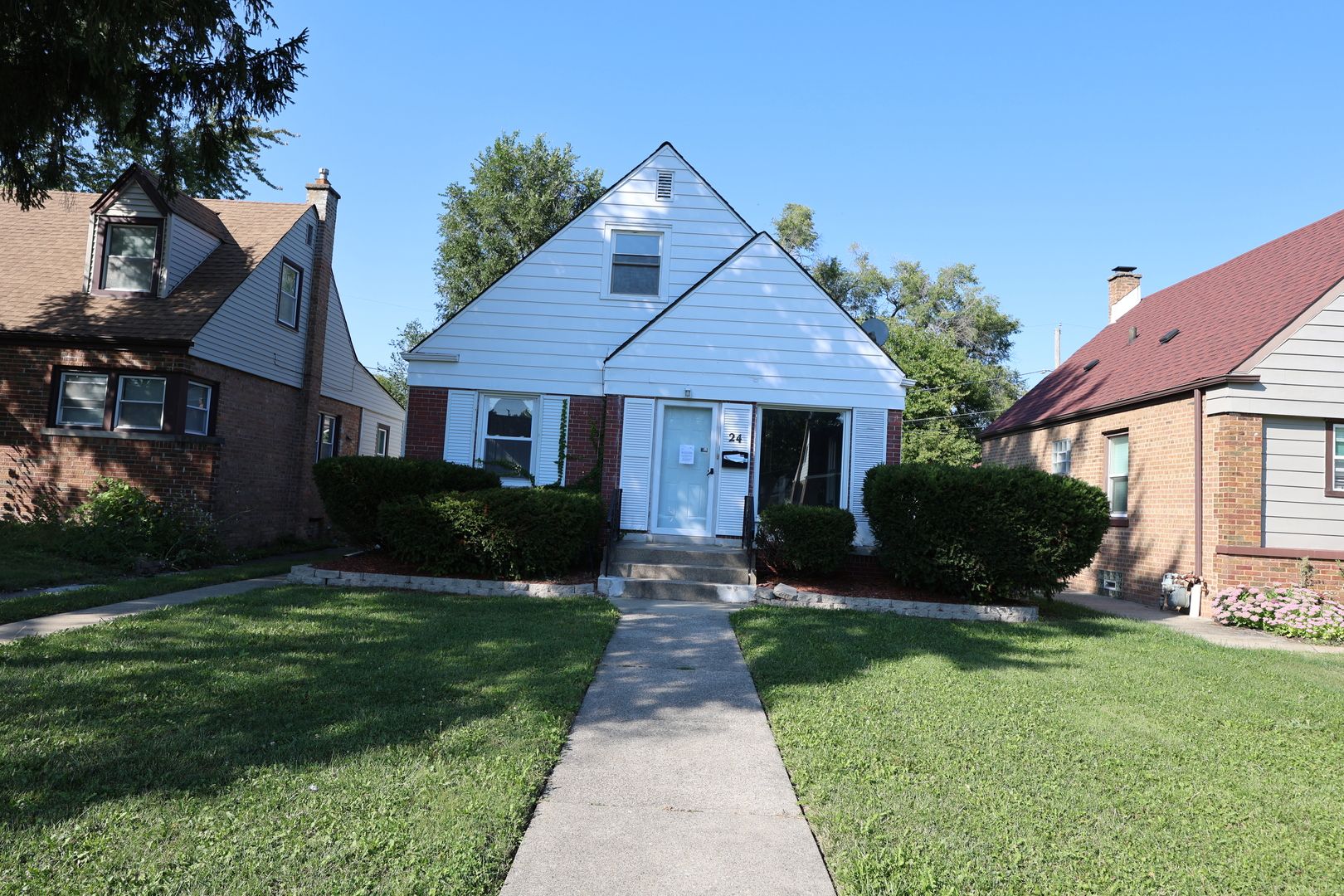 24 166th Place — Calumet City, IL 60409