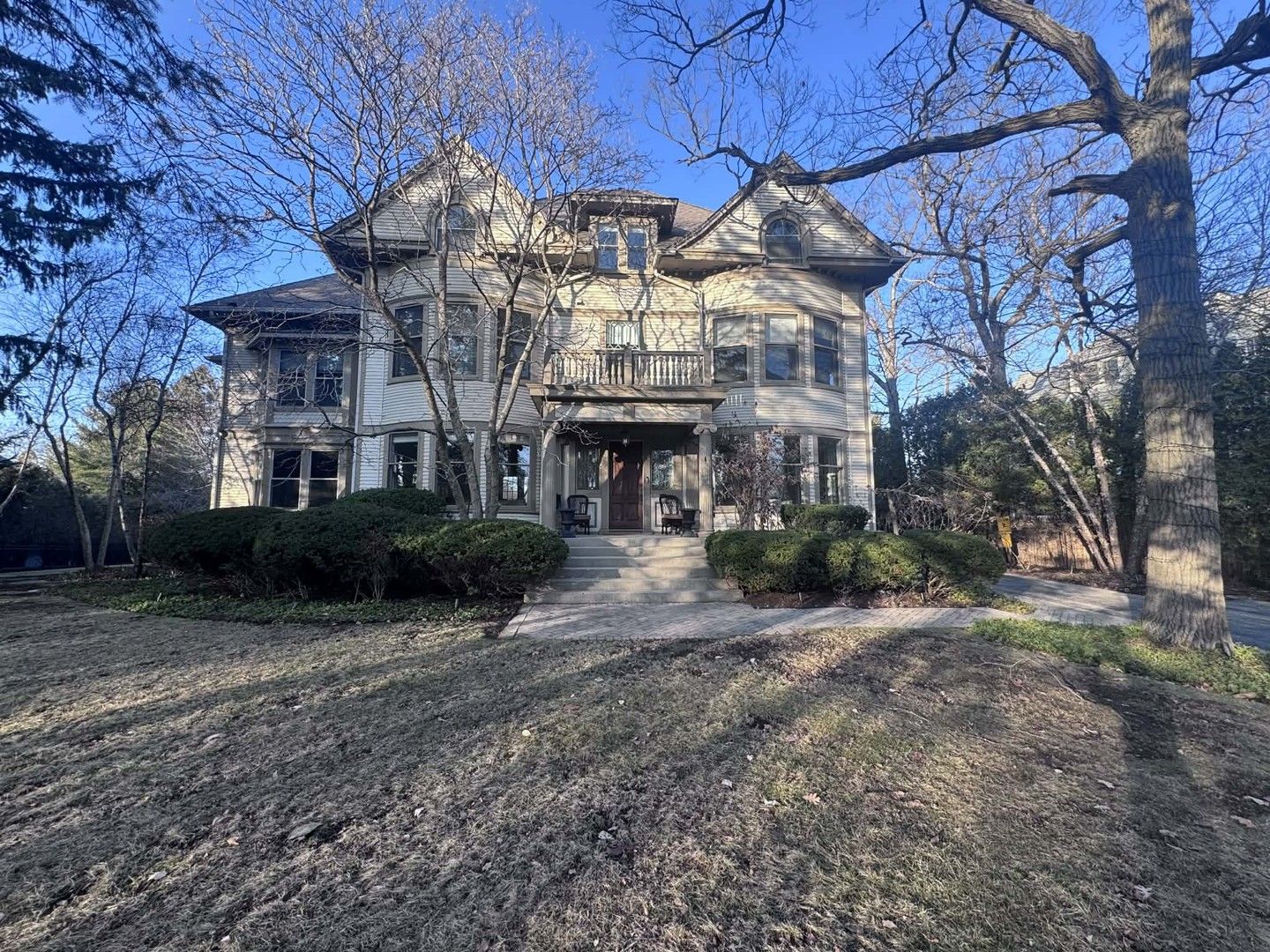 1499 Sheridan Road — Highland Park, IL 60035