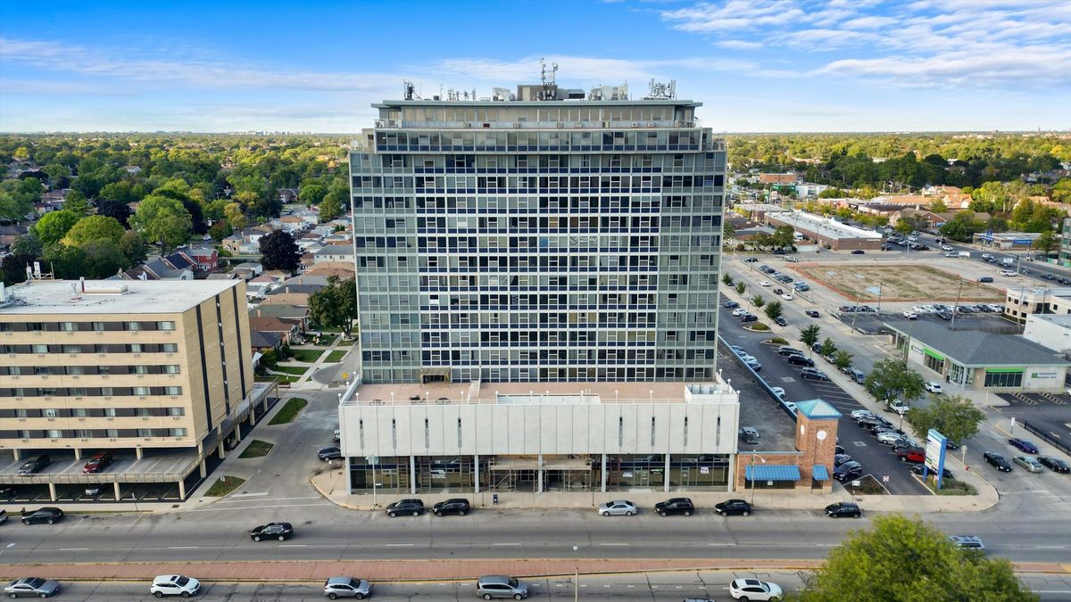 7234 North Avenue, Elmwood Park, IL 60707