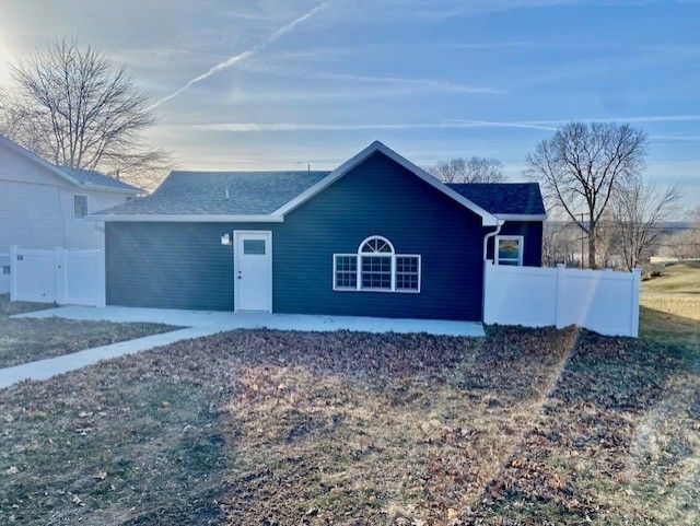 109 W Iowa Street — Spring Valley, IL 61362