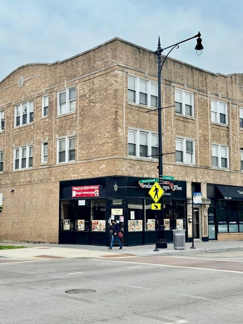2701 W LAWRENCE Avenue #C — Chicago, IL 60625