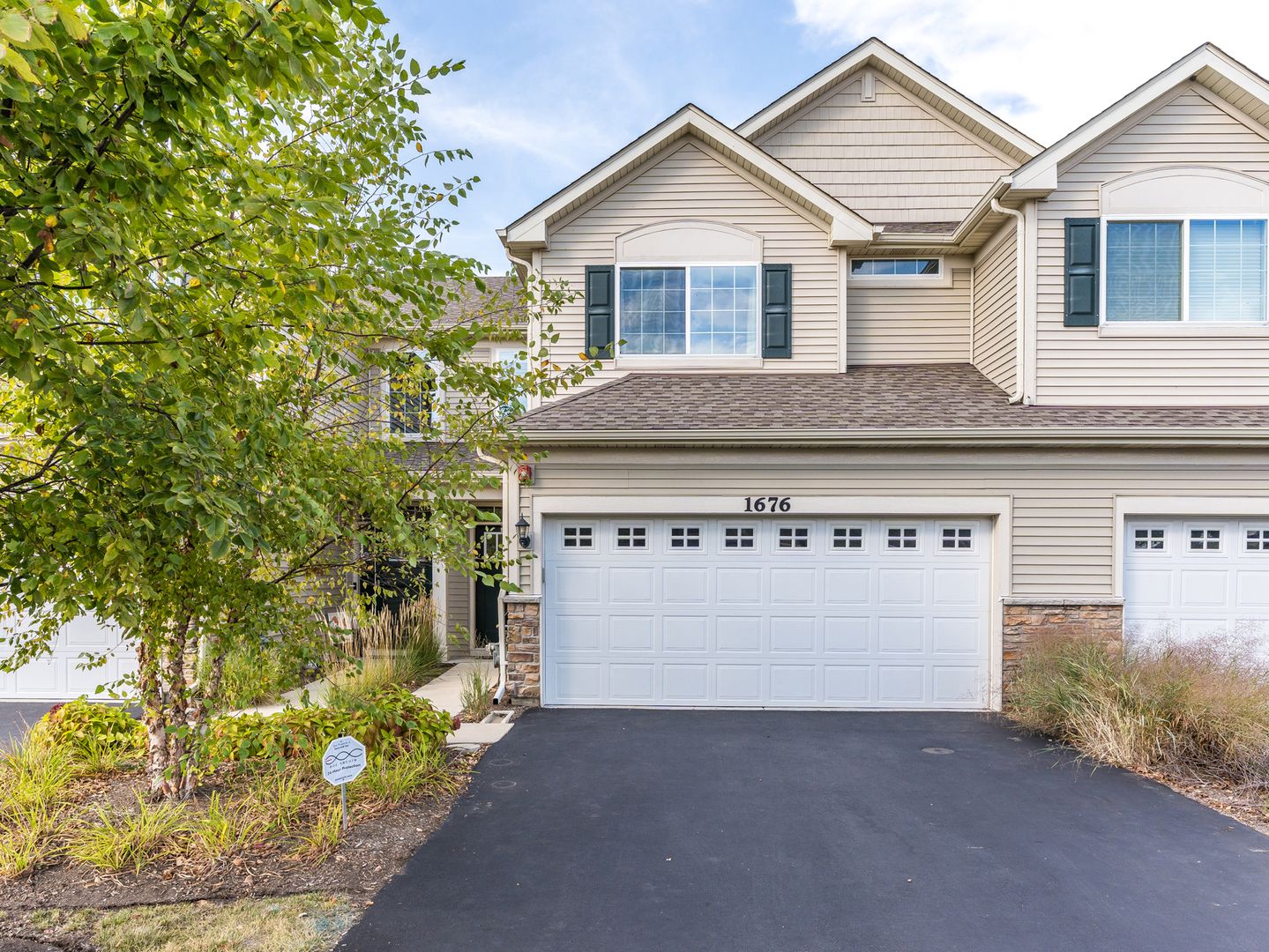 1676 Carlstedt Drive — Batavia, IL 60510