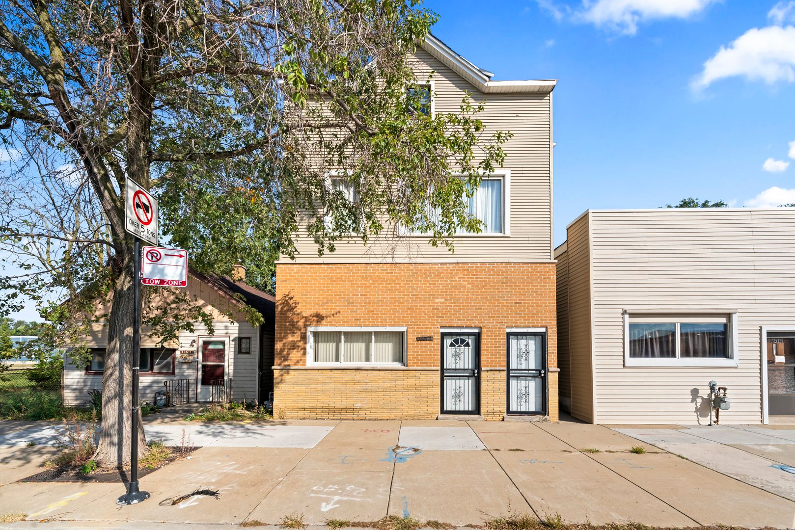 13513 S Baltimore Avenue — Chicago, IL 60633