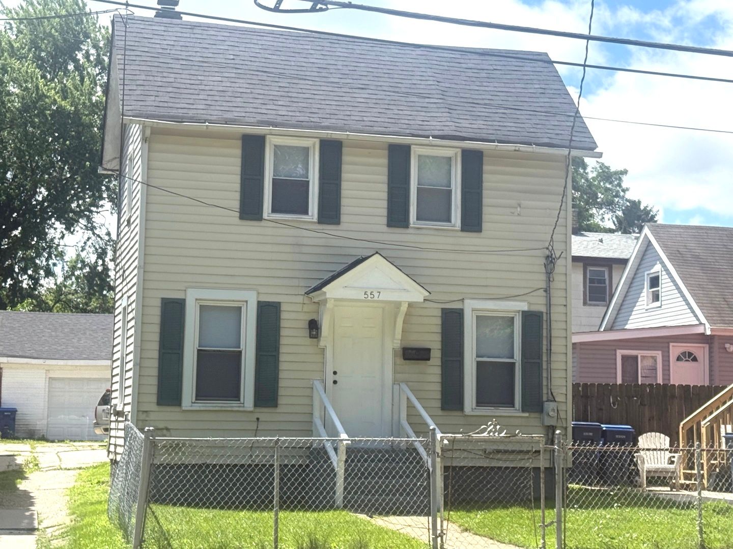 557 W Water Street — Waukegan, IL 60085