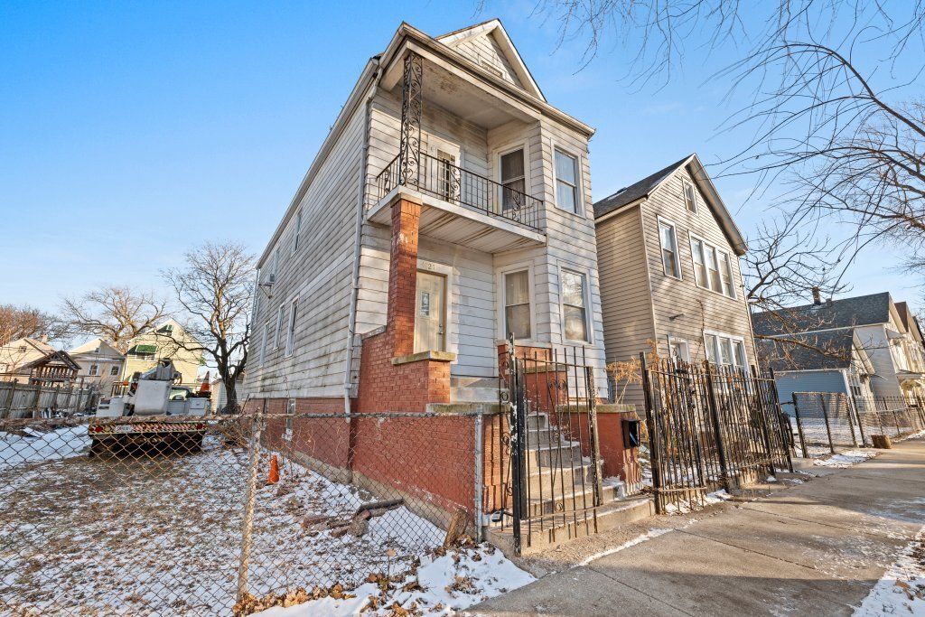 4827 S Throop Street — Chicago, IL 60609