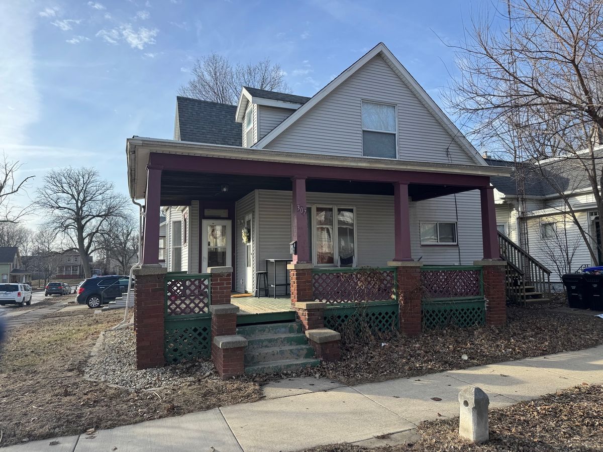 307 Mclean Street, Bloomington, IL 61701