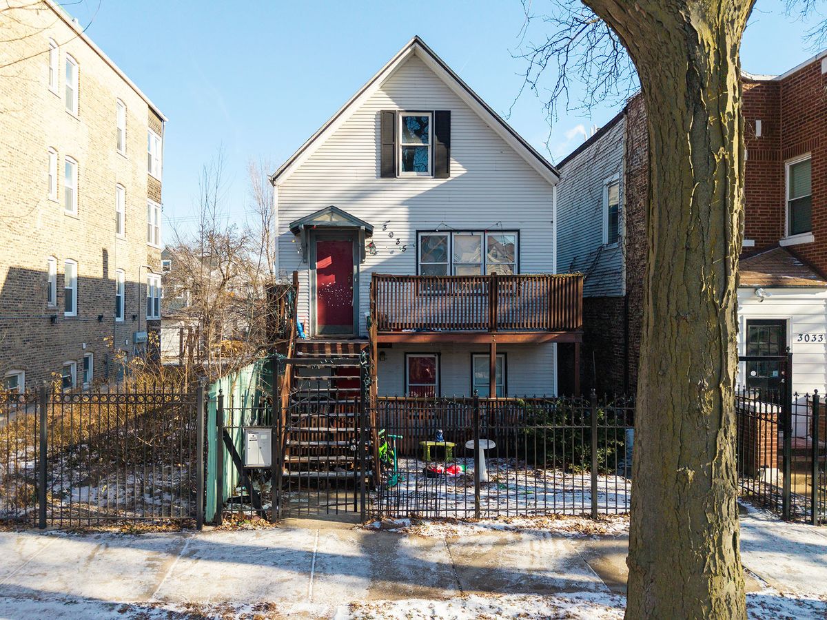 3035 Monticello Avenue, Chicago, IL 60618