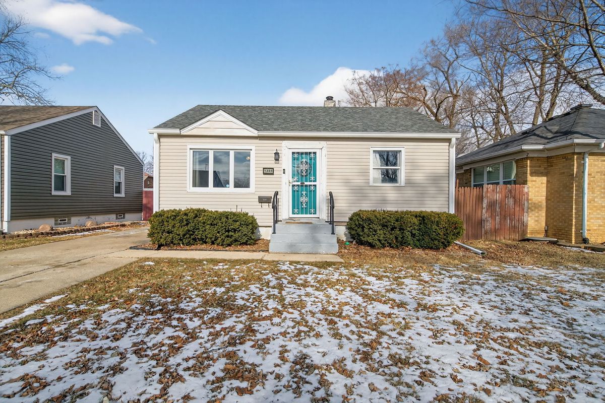 1225 Clara Avenue, Joliet, IL 60435