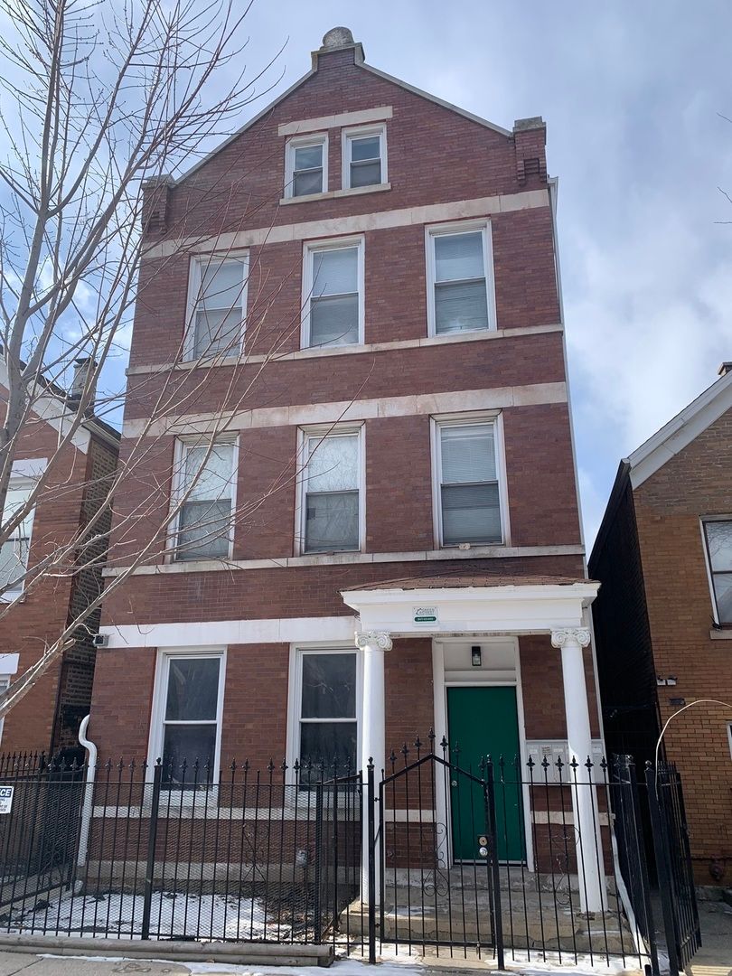 2318 S Homan Avenue — Chicago, IL 60623