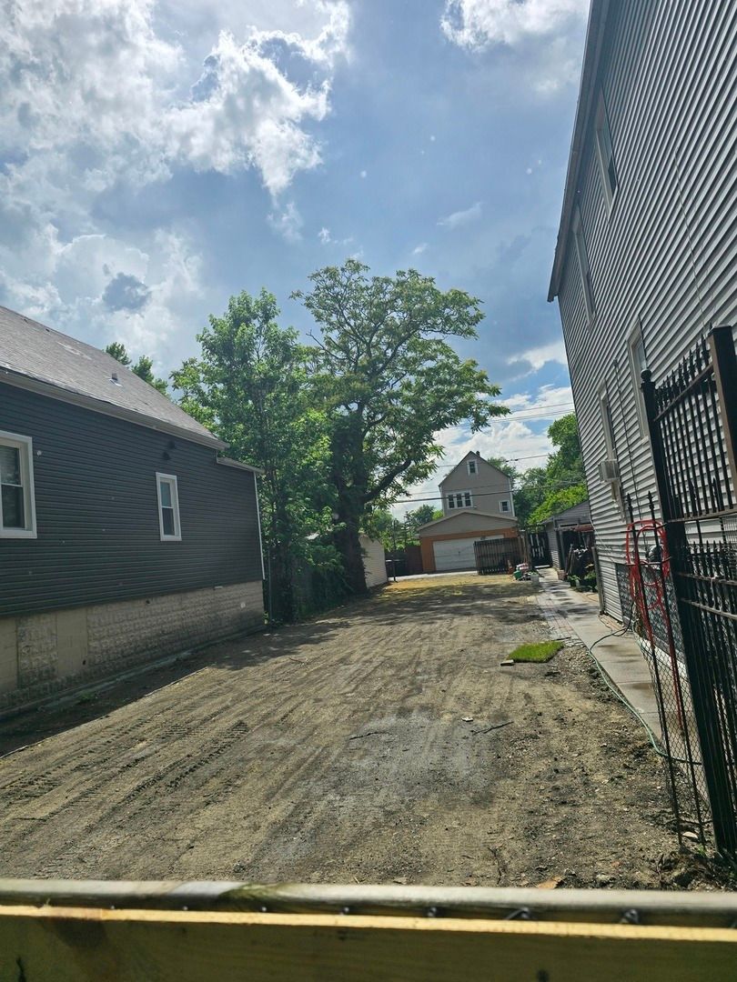 5226 S Loomis Street — Chicago, IL 60609