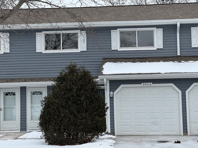 34016 White Oak Lane, Gurnee, IL 60031