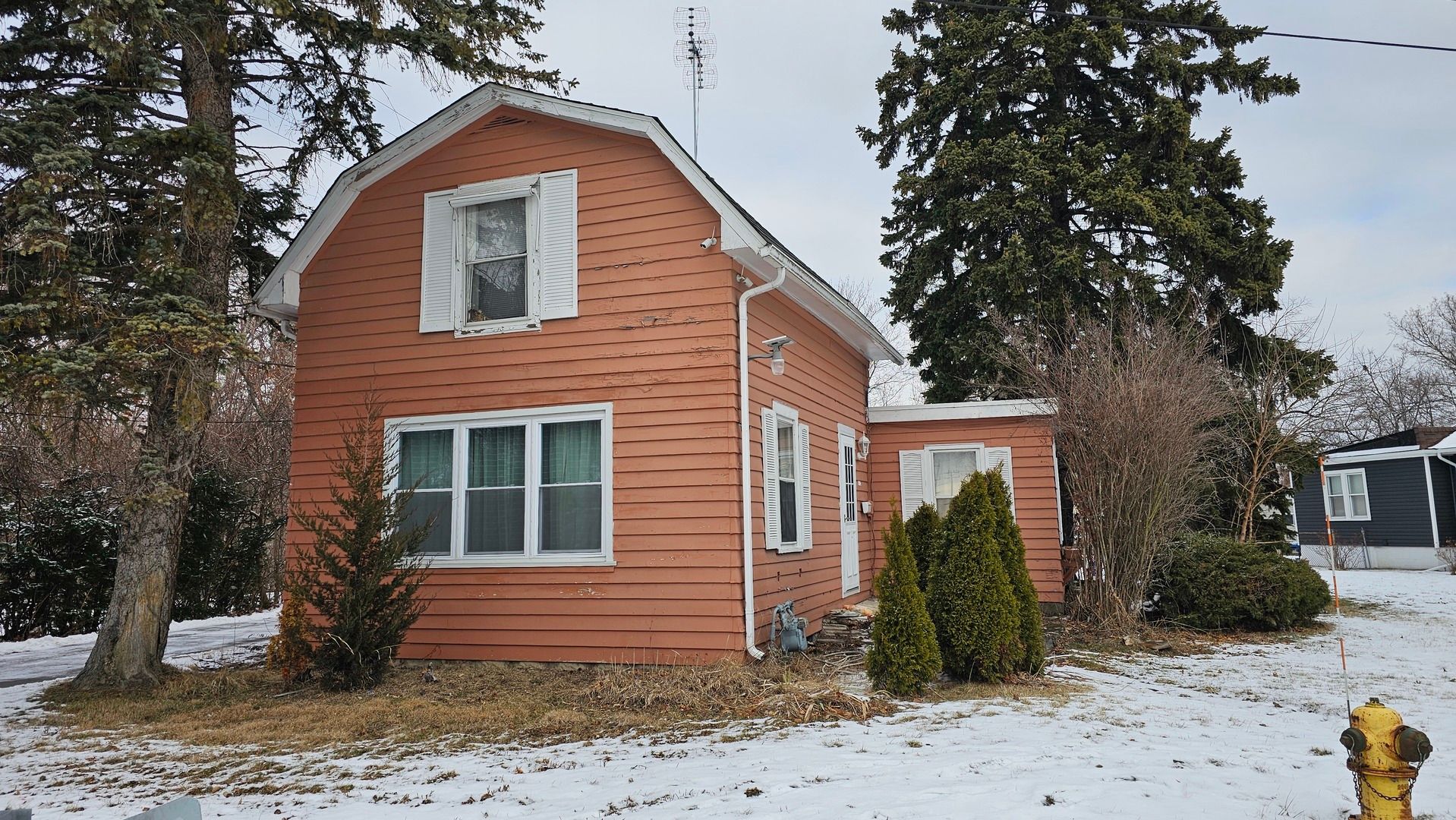 1124 Jackson Court — Waukegan, IL 60085