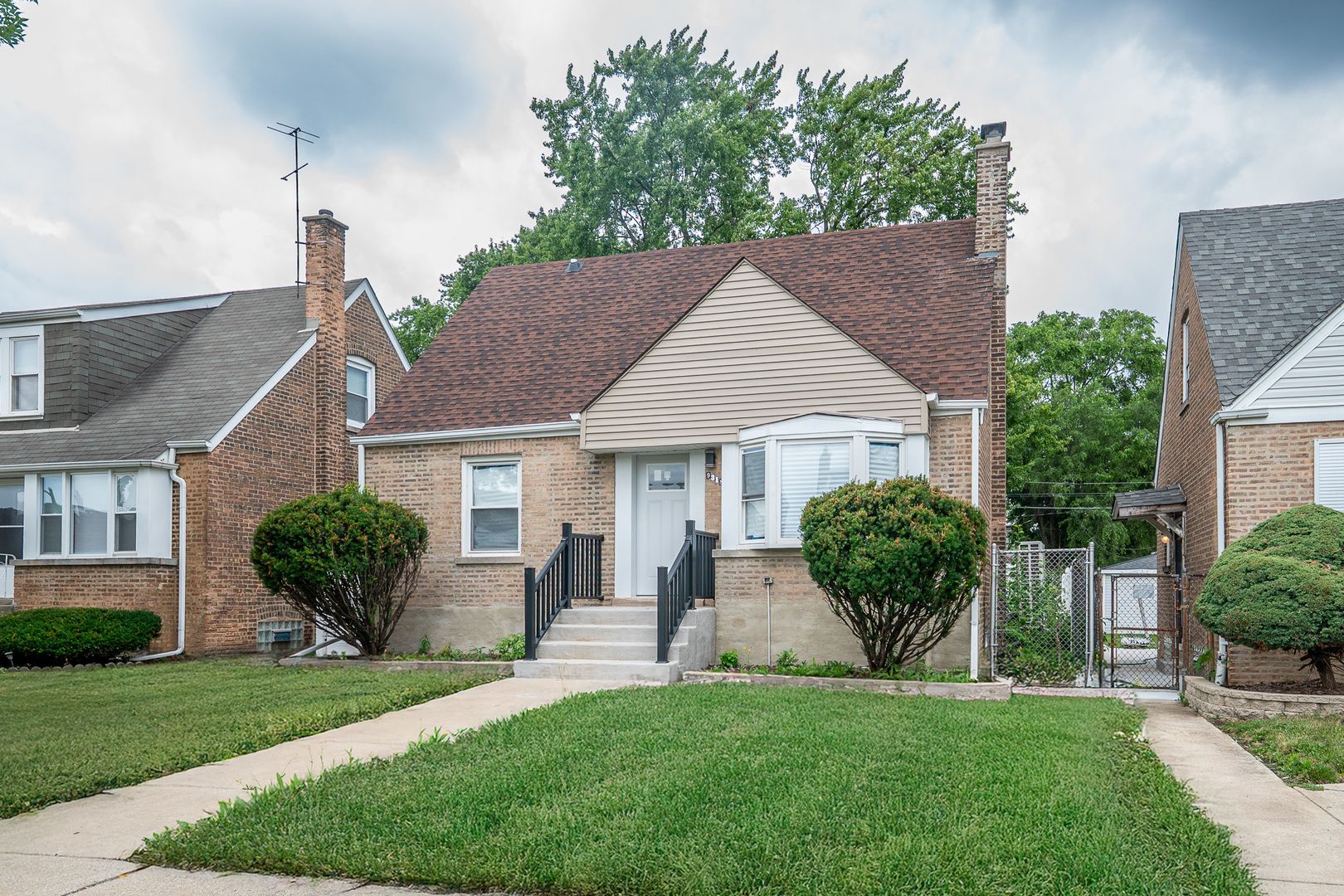 9318 S Peoria Street — Chicago, IL 60620
