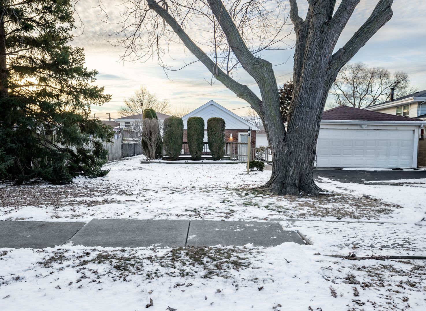 9170 Crescent Court — Oak Lawn, IL 60453