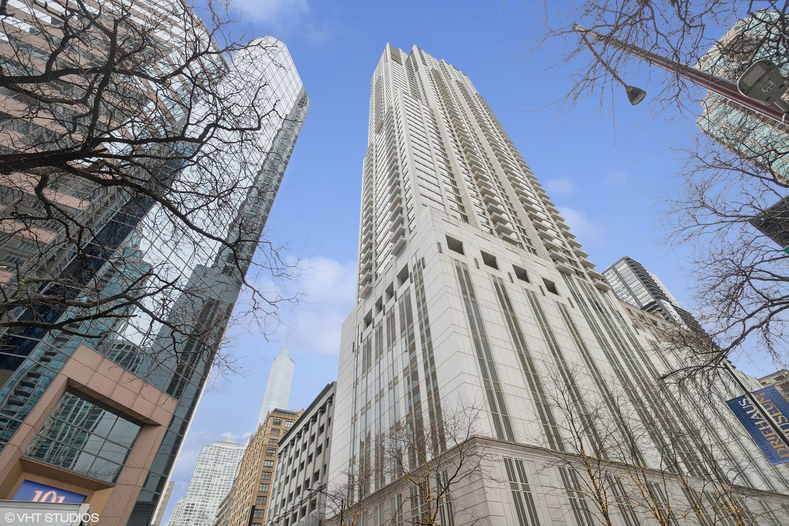 55 E Erie Street #2103 — Chicago, IL 60611
