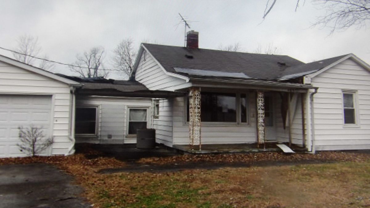 465 Tipple Road, Carrier Mills, IL 62917