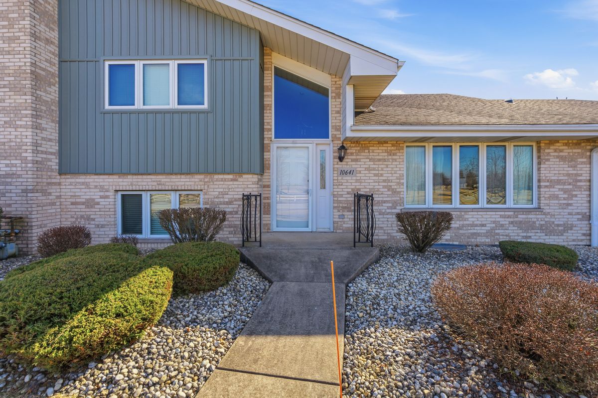 10641 Rachel Lane, Orland Park, IL 60467