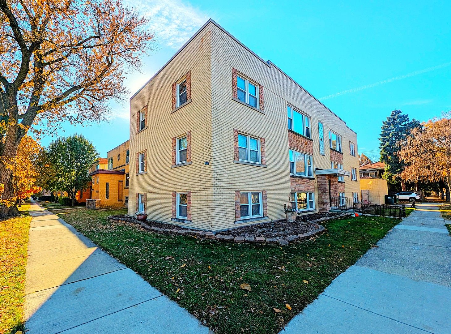 300 S Austin Boulevard #G — Oak Park, IL 60304