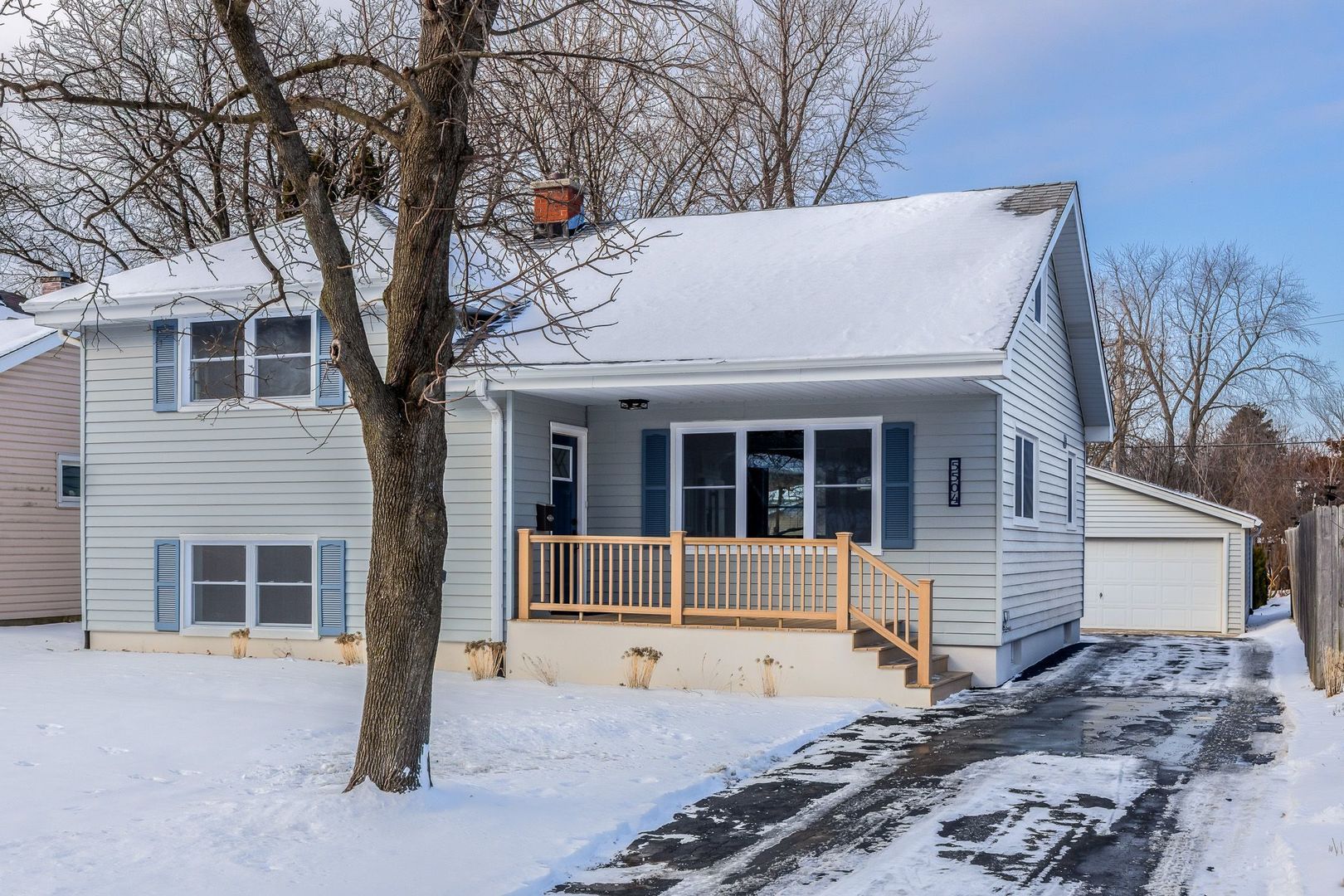 5504 Lyman Avenue — Downers Grove, IL 60516