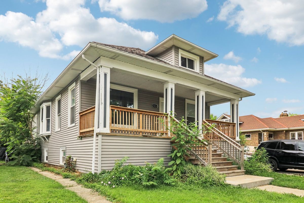 2024 6th Avenue, Maywood, IL 60153