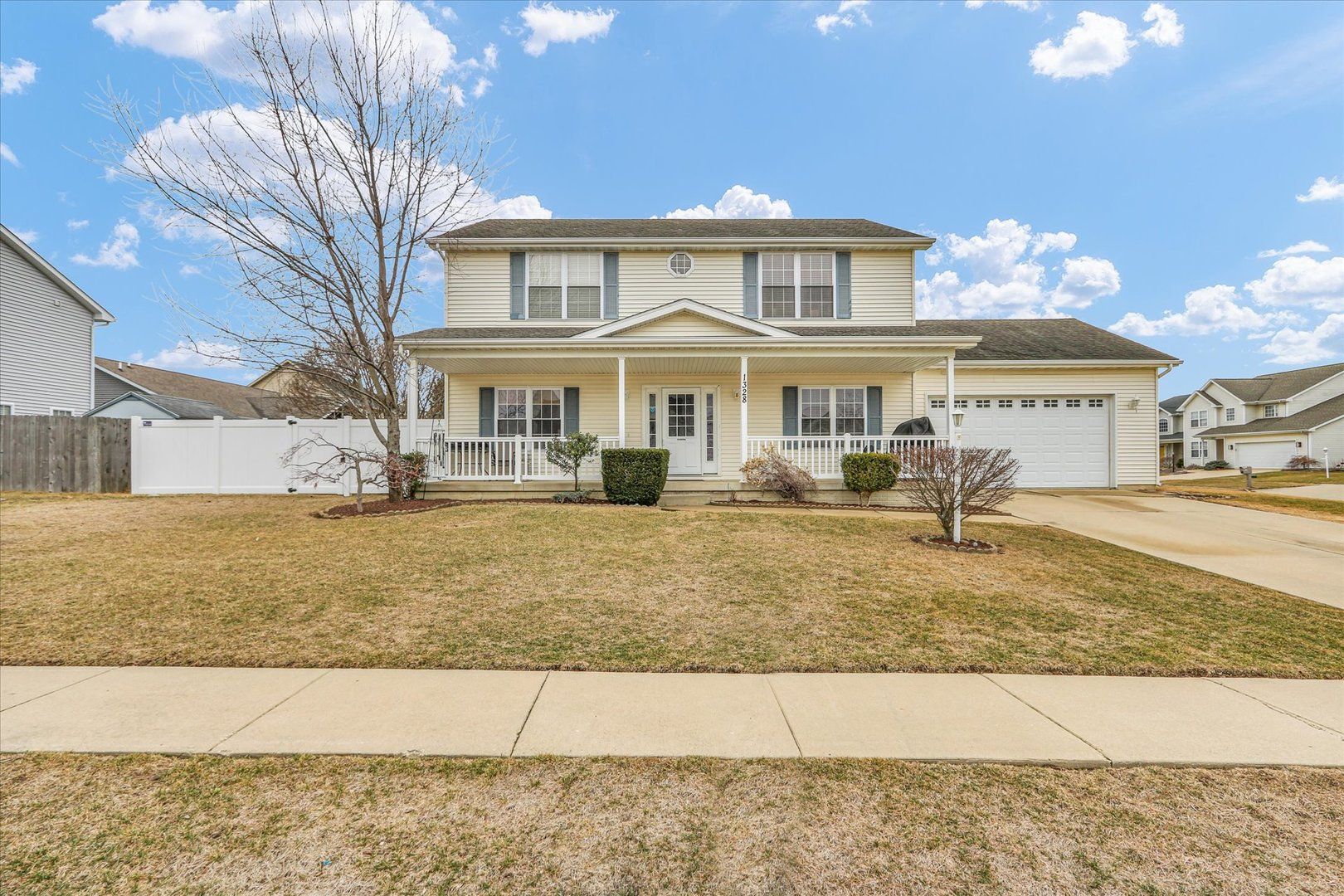 1328 WEST RIDGE Lane — Champaign, IL 61822