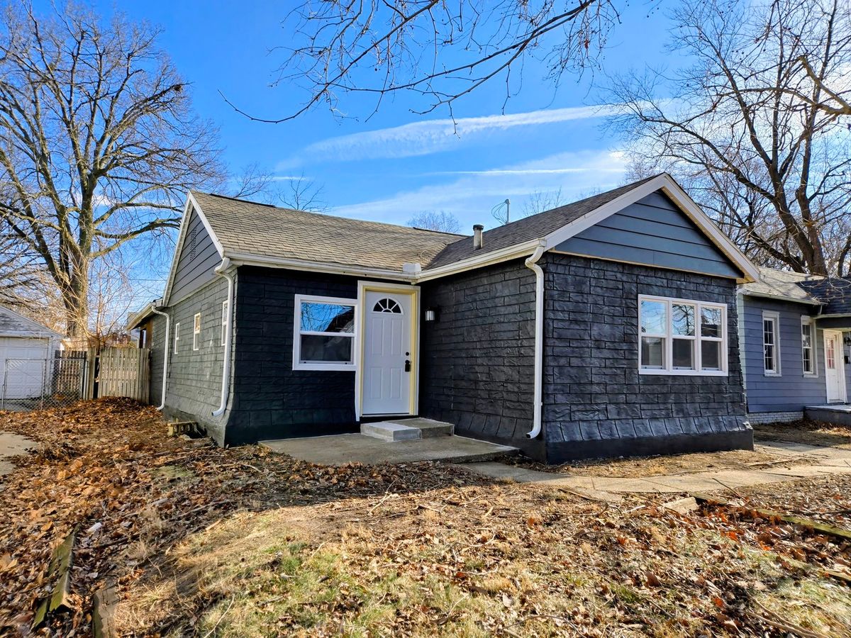 1208 3rd Street, Pekin, IL 61554