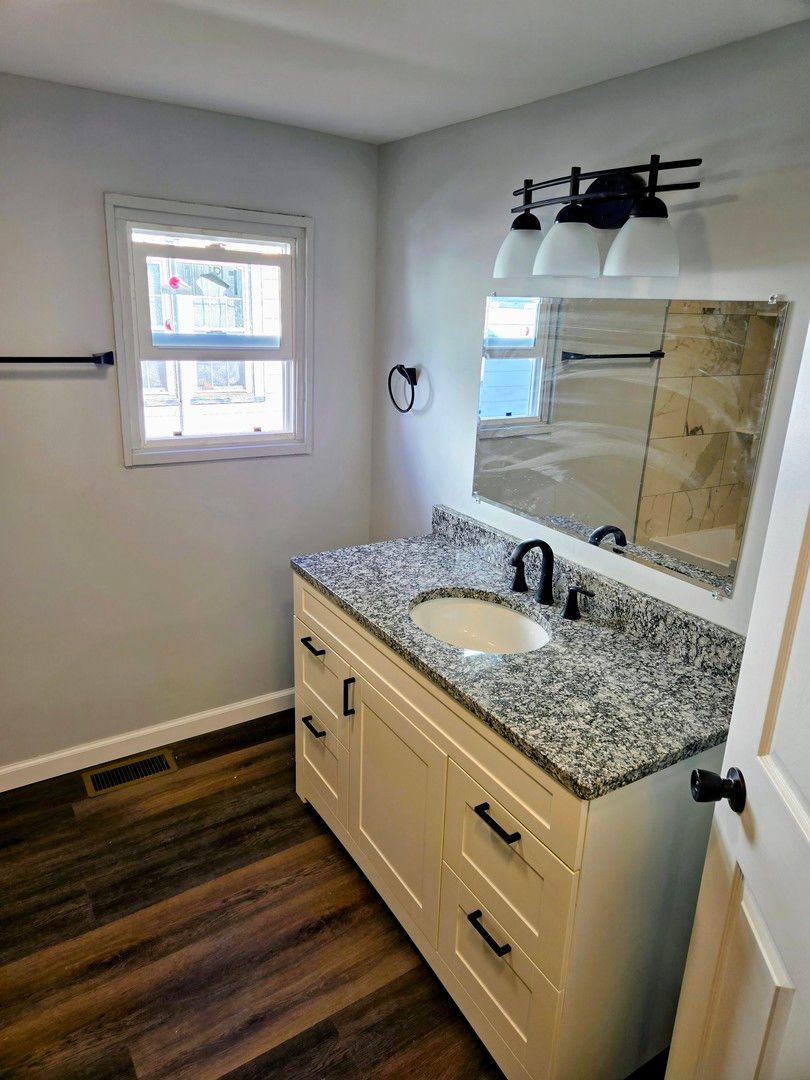 1208 S 3rd Street, Pekin, IL 61554