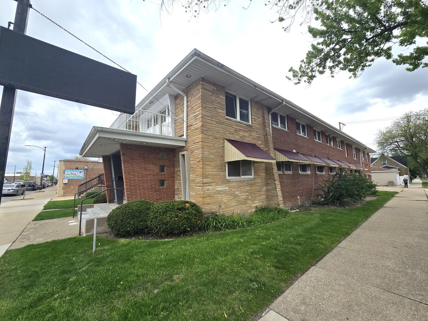 3151 N Melvina Avenue #2A — Chicago, IL 60634