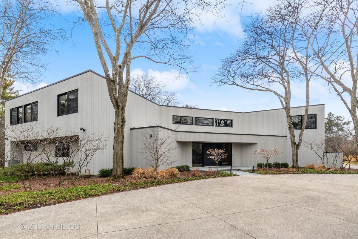 808 Prairie Road, Glencoe, IL 60022