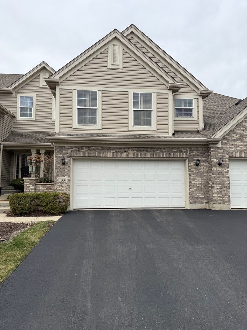 133 River Mist Drive — Oswego, IL 60543