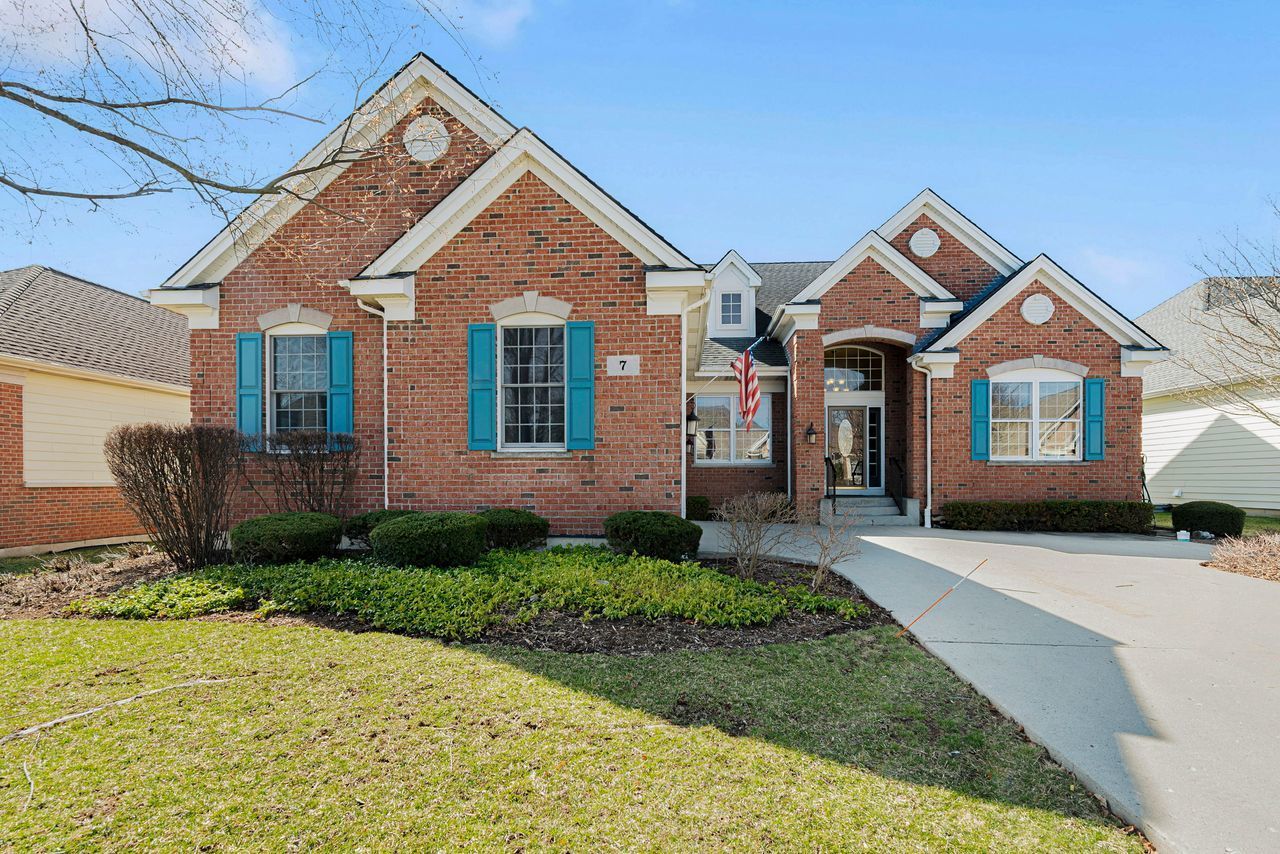 7 Chaco Court — South Barrington, IL 60010