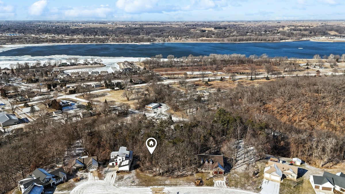 729 10th Avenue, Hampton, IL 61256