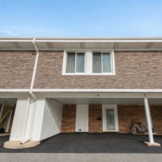 2 Cour Masson — Palos Hills, IL 60465