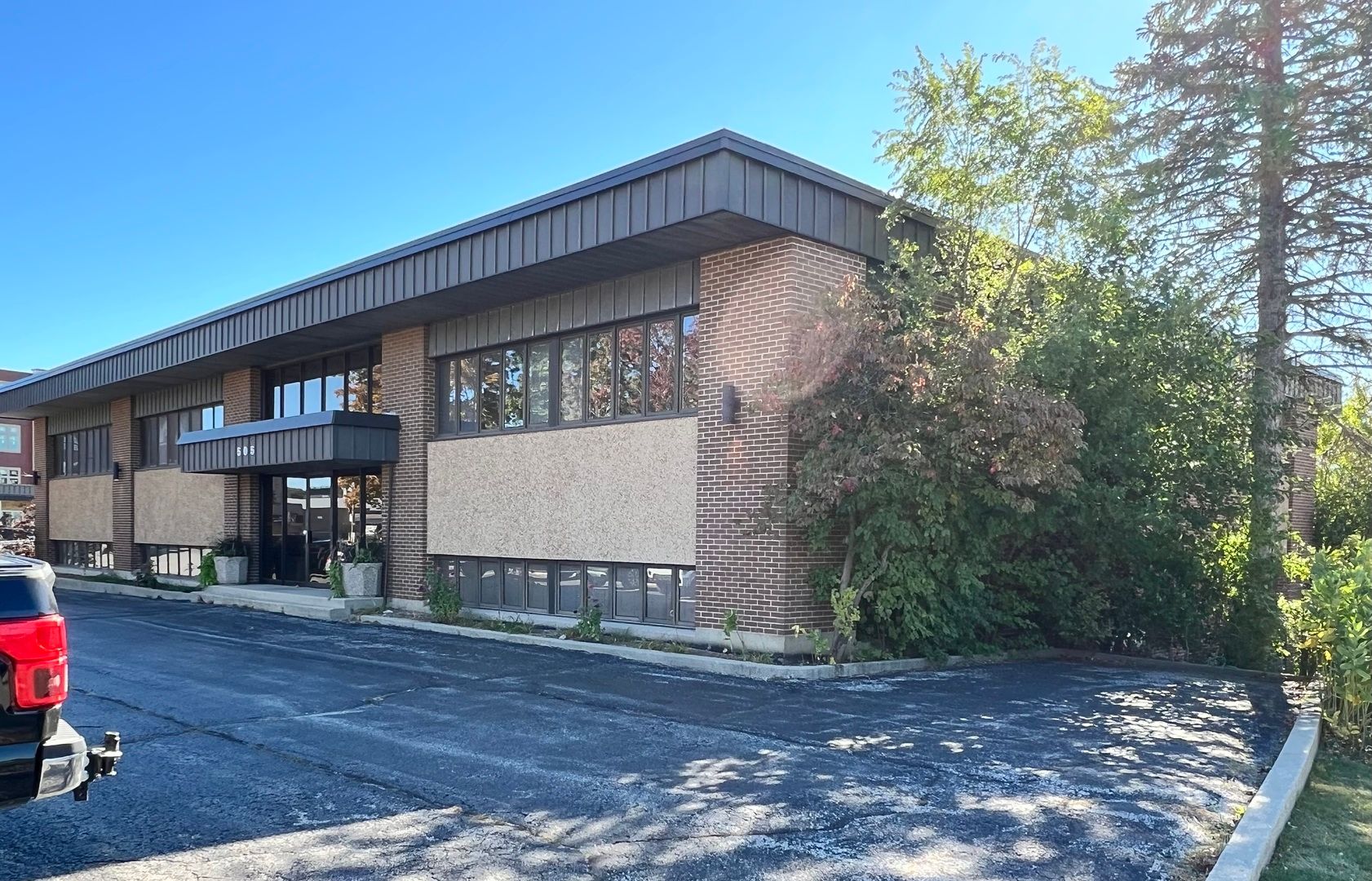 505 E Hawley Street #505-511 — Mundelein, IL 60060