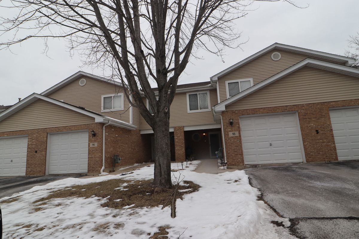 18 Forest Wood Lane, Park Forest, IL 60466