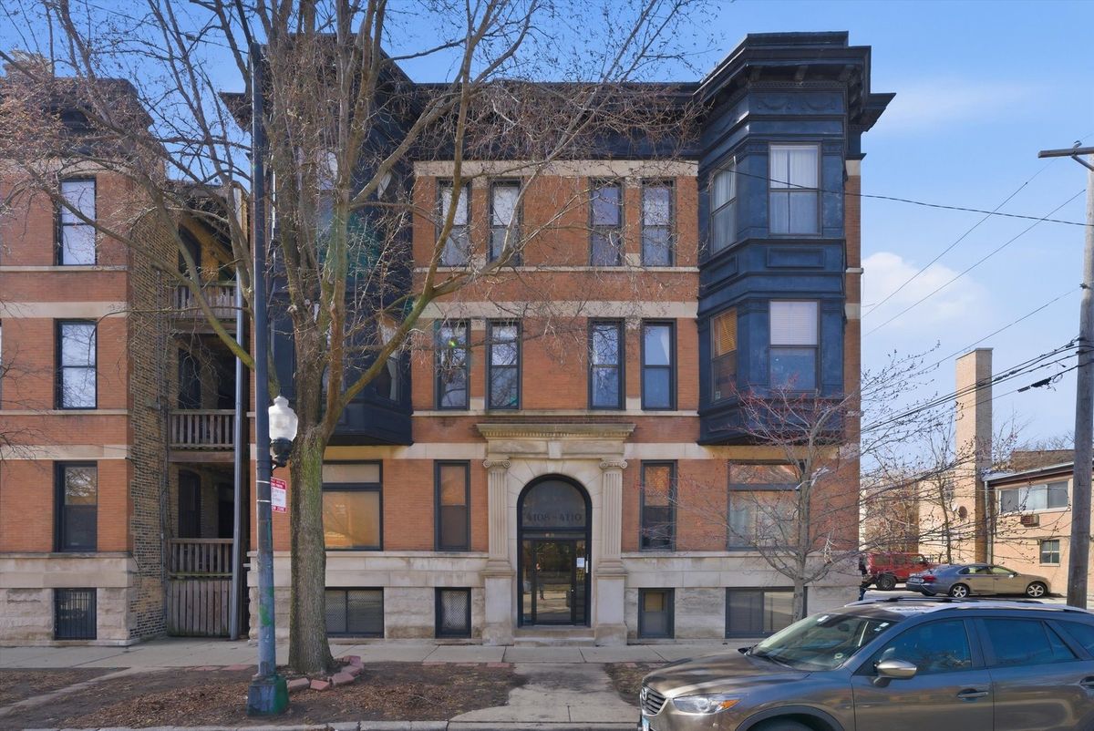 4110 SOUTHPORT Avenue, Chicago, IL 60613
