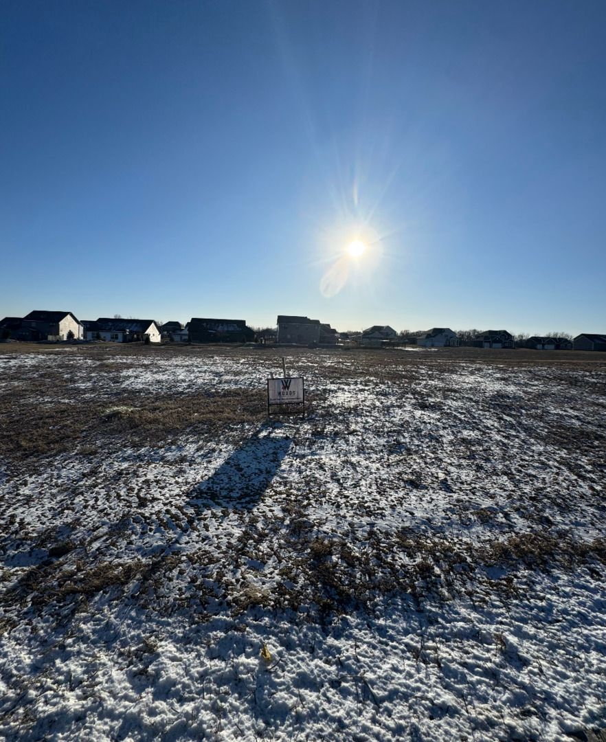 334 Linda Lane, Riverdale, IA 52722