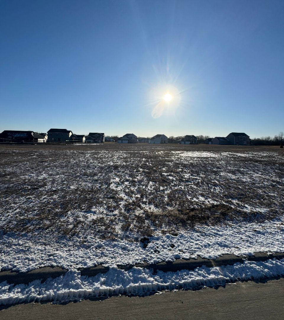 344 Linda Lane — Riverdale, IA 52722