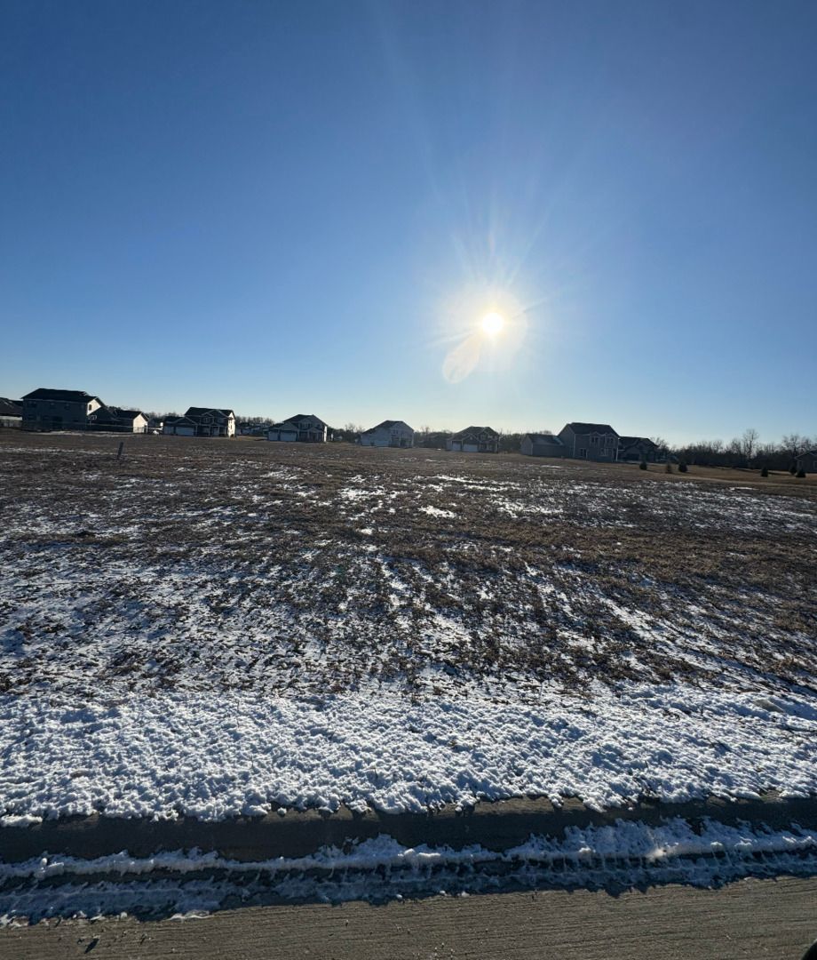 362 Linda Lane — Riverdale, IA 52722