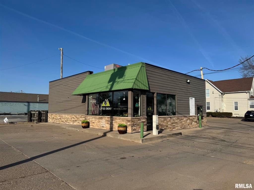 2430 16TH Street — Moline, IL 61265