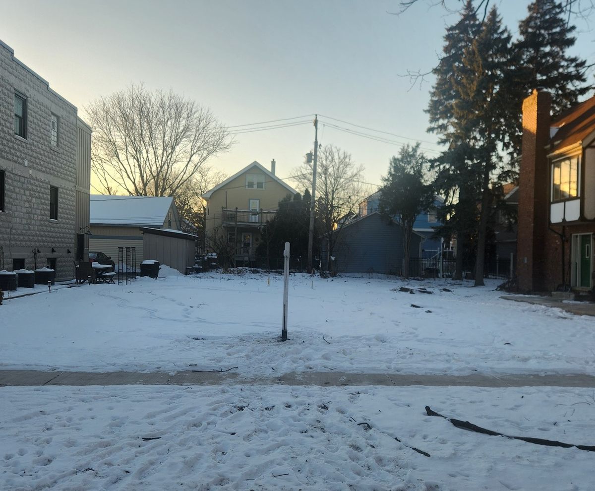 36 Waiola Avenue, La Grange, IL 60525