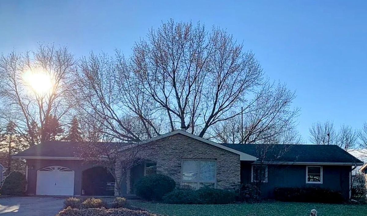 712 Kelley Drive, Rochelle, IL 61068