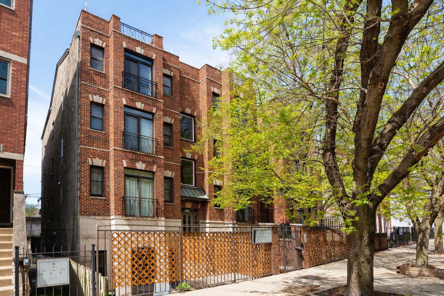 1536 N Bosworth Avenue #1N — Chicago, IL 60642
